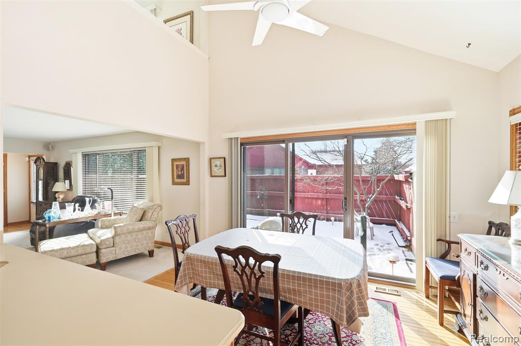 42192 Lochmoor Street, 35, Clinton Twp, MI 48038 — Photo 8
