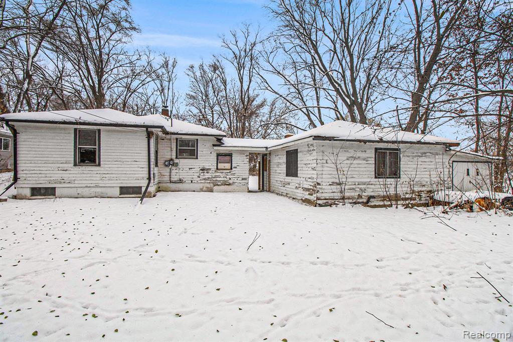 8056 Ortonville Road, Clarkston, MI 48348 — Photo 5