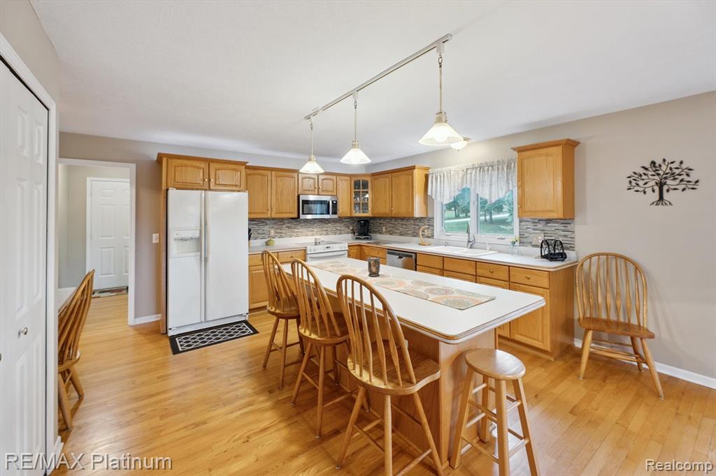 8872 Thornapple Drive, Pinckney, MI 48169 — Photo 30