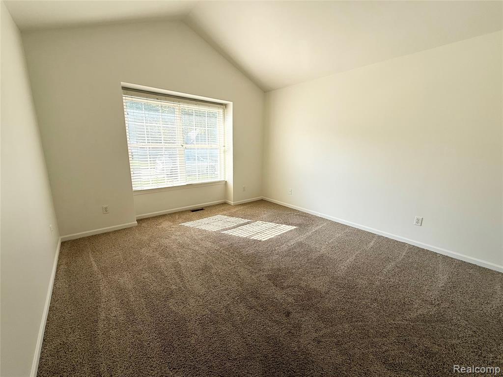 5765 Woodview Drive, Sterling Heights, MI 48314 — Photo 17