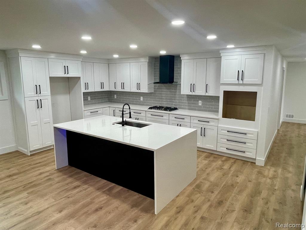 6560 NORTON Drive, Troy, MI 48085 — Photo 12