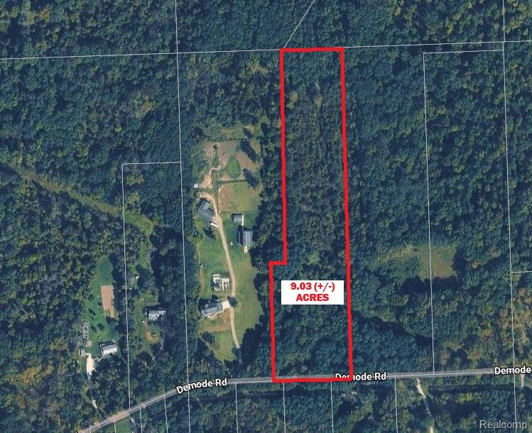 3940 Demode Road, Holly, MI 48442