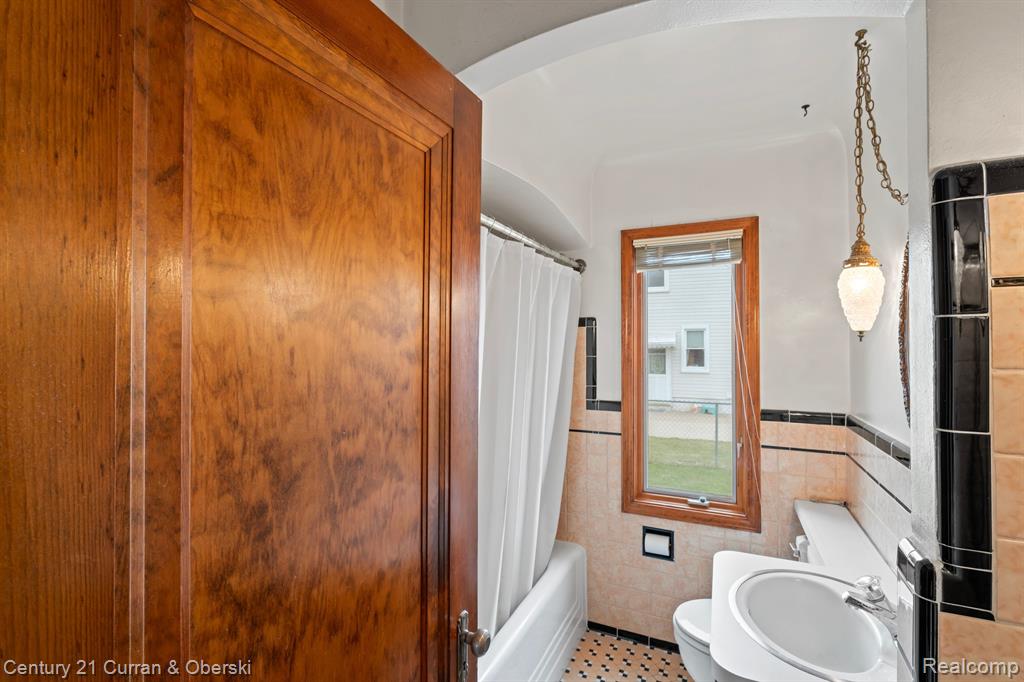 6100 HORGER Street, Dearborn, MI 48126 — Photo 26