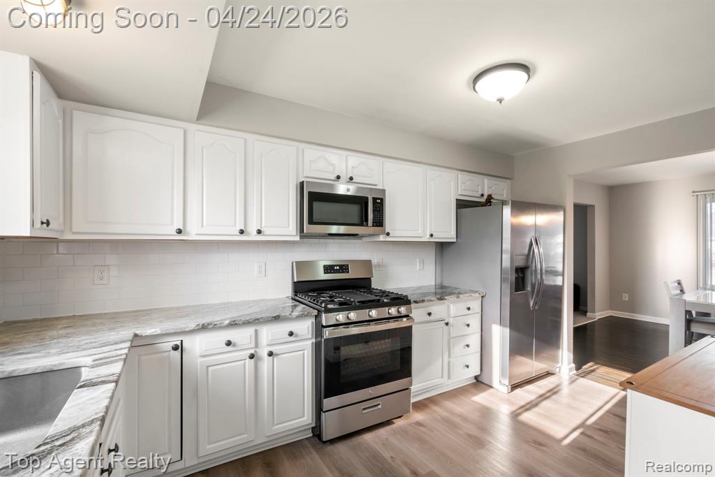 46059 Huling Street, Shelby Twp, MI 48317 — Photo 12