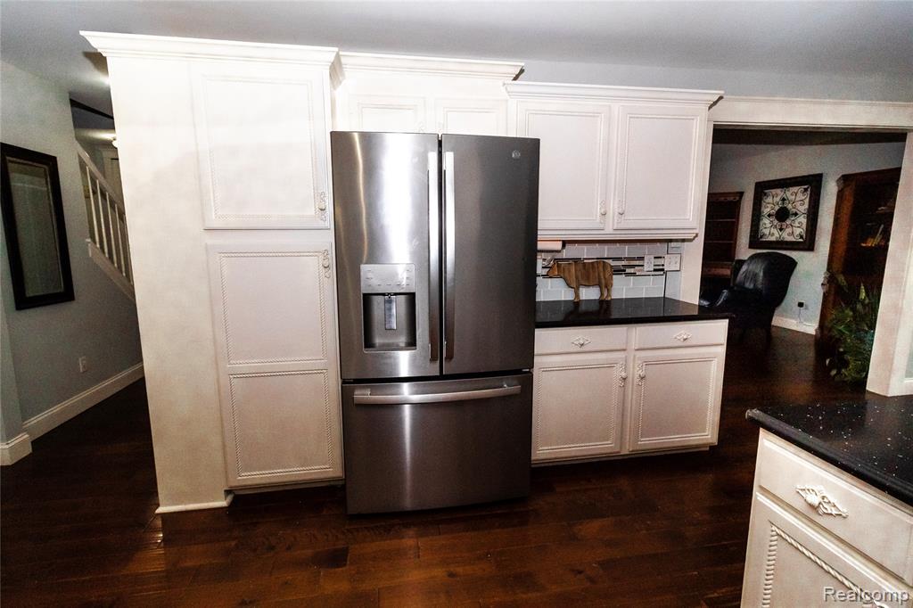 8314 Mill Pointe Court, Goodrich Vlg, MI — Photo 4