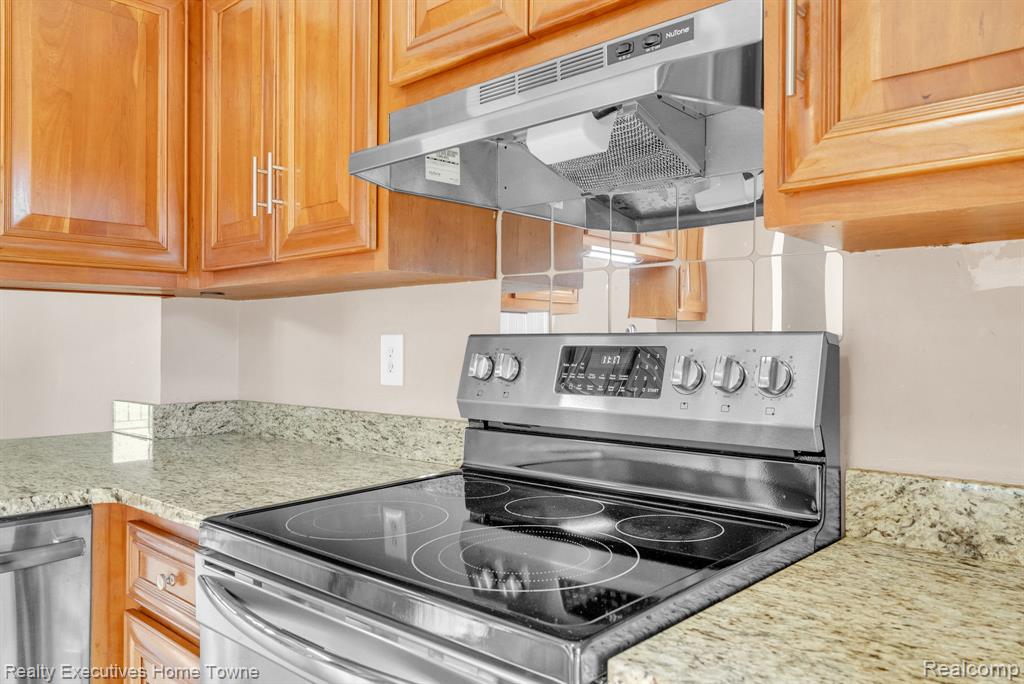 2500 River Apt 55 Road, 55, Marysville, MI 48040 — Photo 19