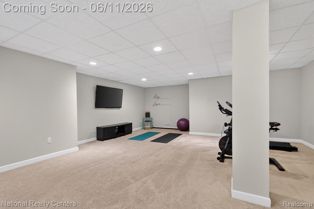 27412 Victoria Road, Novi, MI — Photo 39