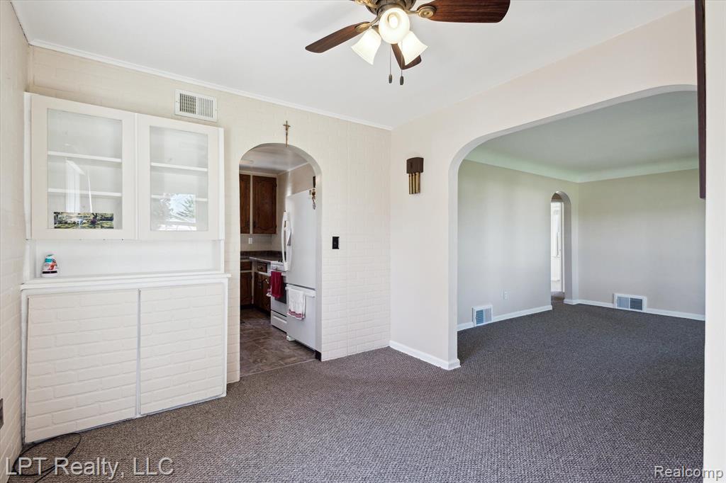 574 WILSON Avenue, Mount Morris, MI 48458 — Photo 11