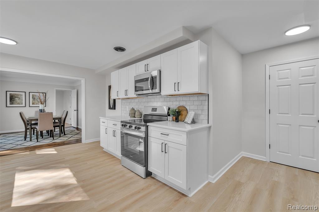 18755 Cambridge Boulevard, Lathrup Village, MI 48076 — Photo 14