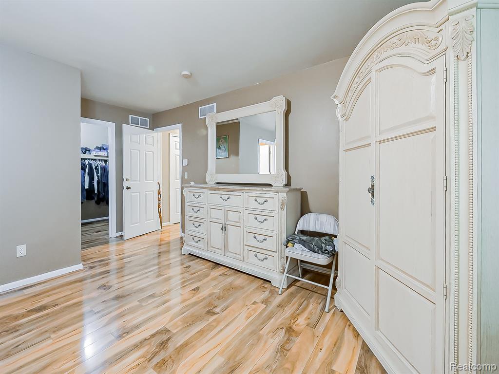 48199 Lafayette Drive, Macomb, MI 48044 — Photo 26