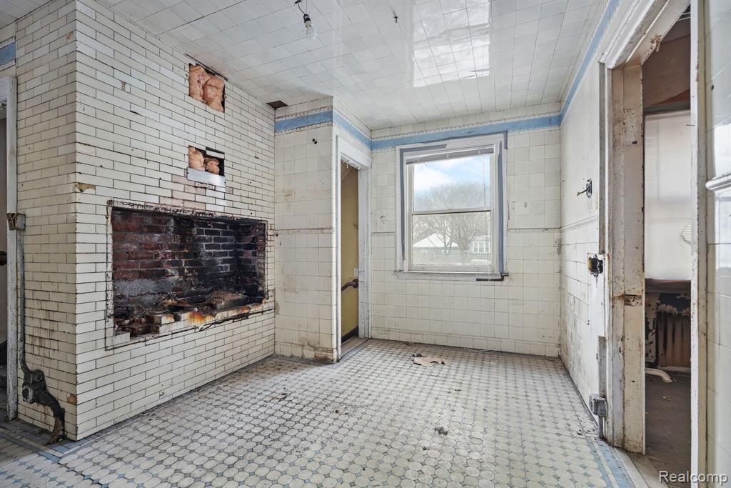 649 VAN DYKE Street, Detroit, MI 48214 — Photo 49