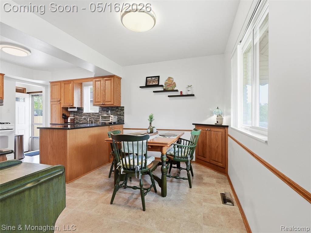 23701 Lakewood Street, Saint Clair Shores, MI 48082 — Photo 6