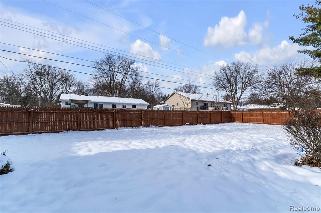 47349 Nita Drive, Shelby Twp, MI 48317 — Photo 42