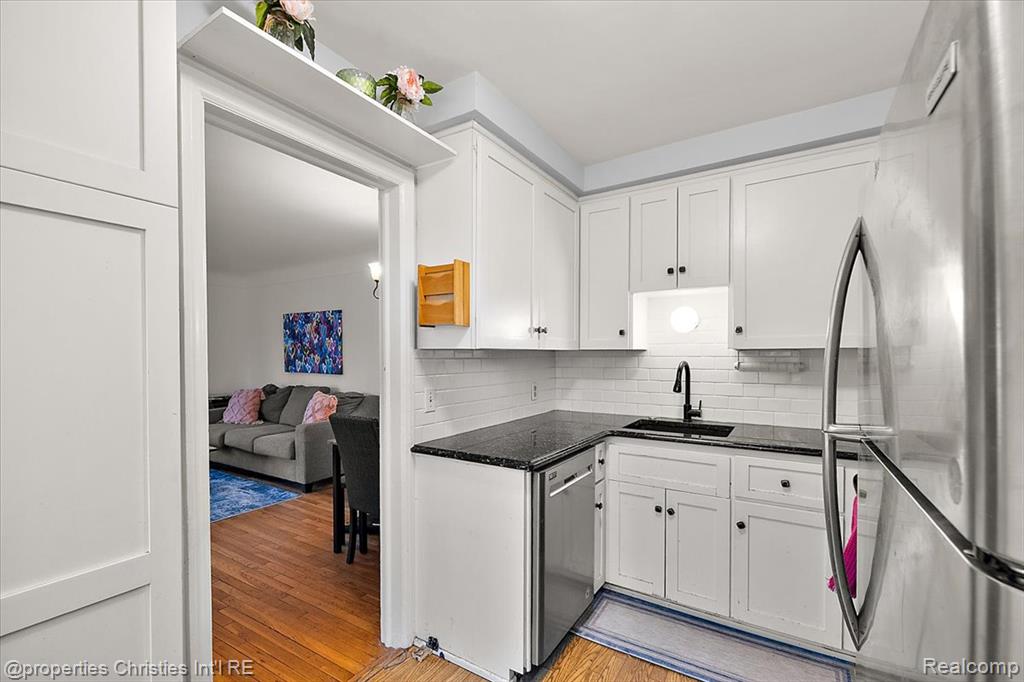 4109 Berkshire Road, Royal Oak, MI 48073 — Photo 11