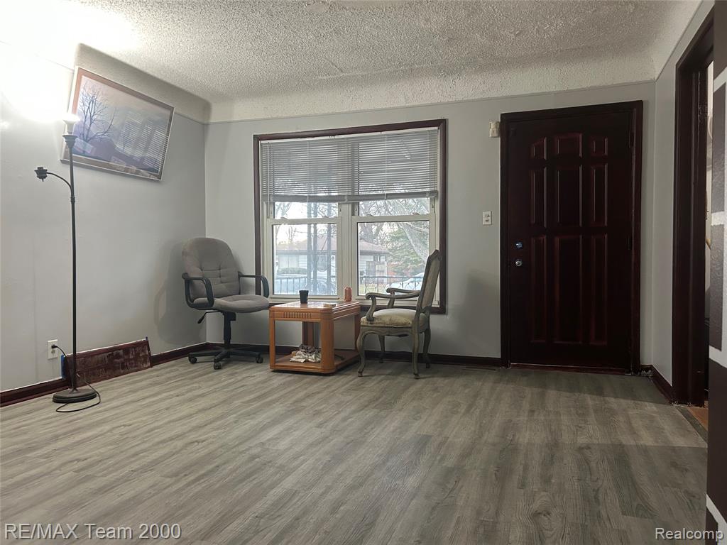 6352 Evergreen Avenue, Detroit, MI 48228 — Photo 6