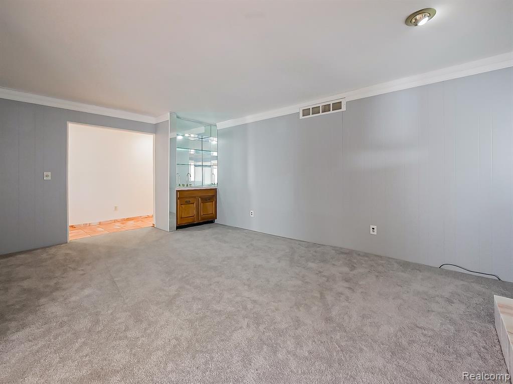 7329 Camelot Drive, West Bloomfield, MI — Photo 19