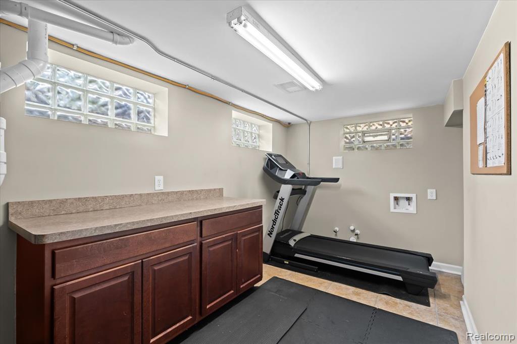 41840 E Ann Arbor Trail, Plymouth, MI 48170 — Photo 35
