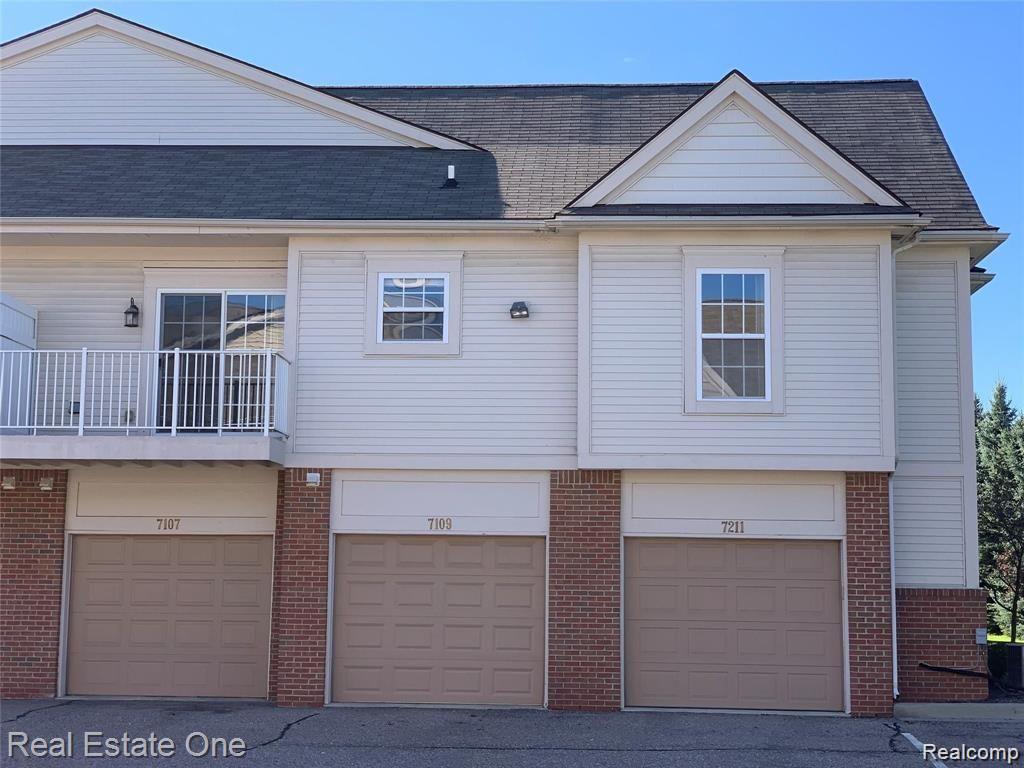 7211 Addington Drive, Commerce Twp, MI 48390 — Photo 14
