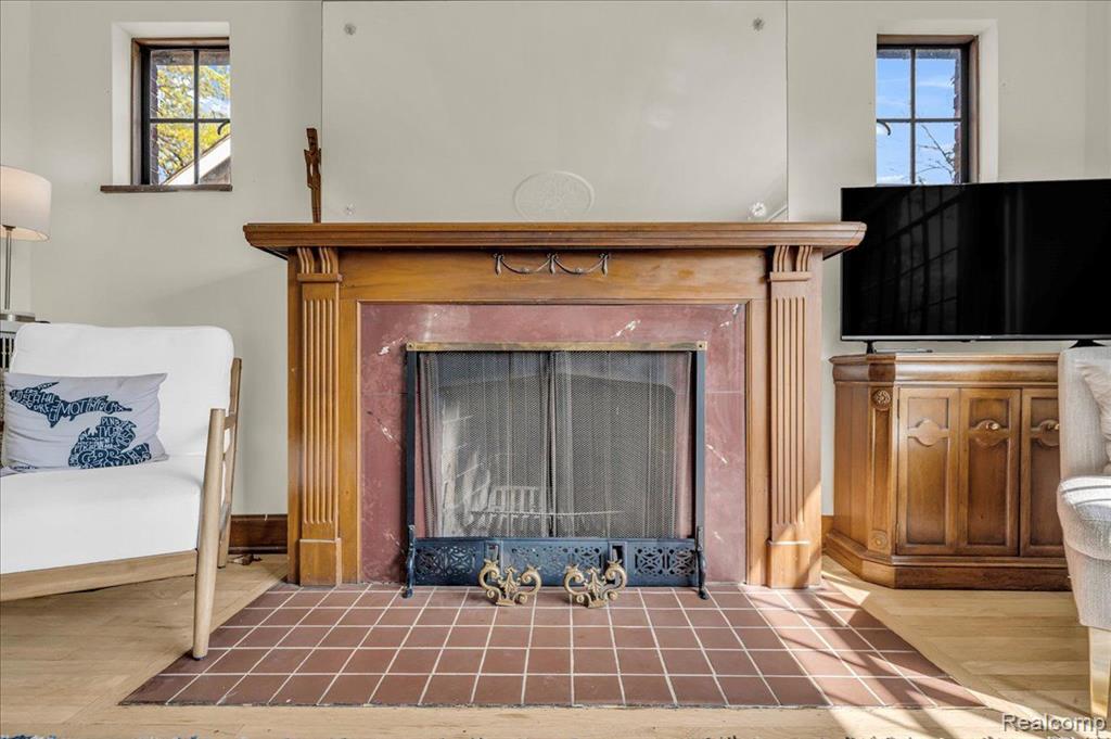5253 GRAYTON Street, Detroit, MI 48224 — Photo 9