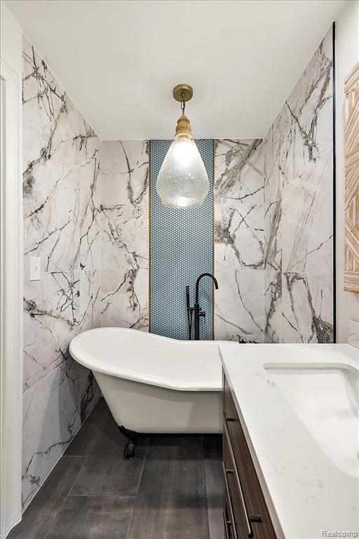 Tub (2)