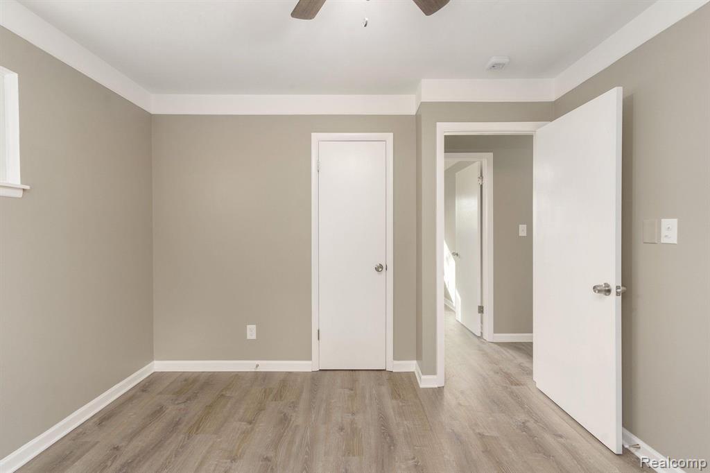 411 BUNNY RUN Boulevard, Lake Orion, MI 48362 — Photo 14