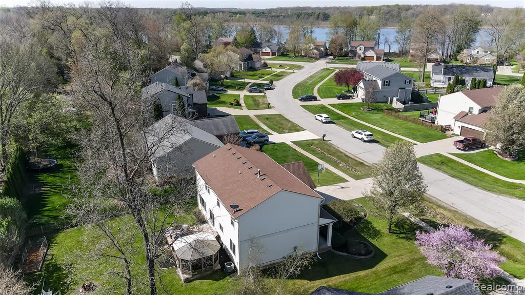 9065 Timbercrest Lane, Whitmore Lake, MI 48189 — Photo 5