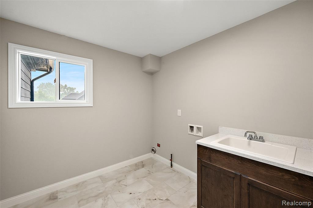 18901 Via Firenze Drive, Macomb, MI 48044 — Photo 46