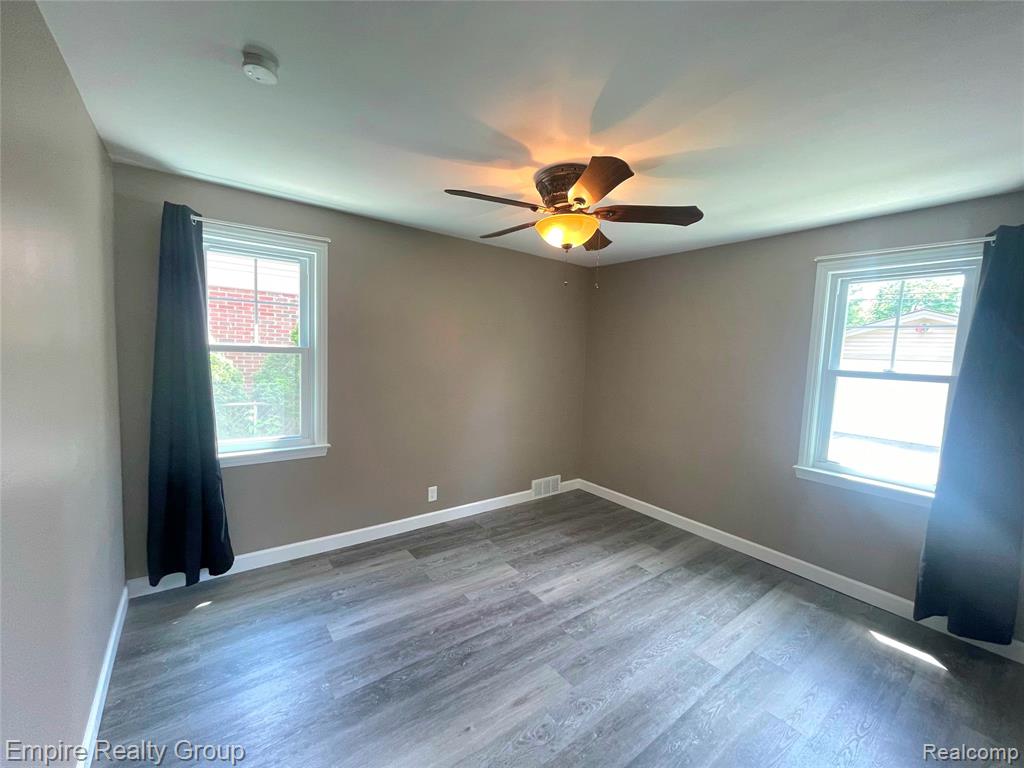913 N Vernon Street, Dearborn, MI 48128 — Photo 13