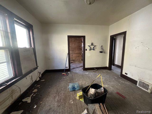 9354 BESSEMORE Street, Detroit, MI 48213 — Photo 4