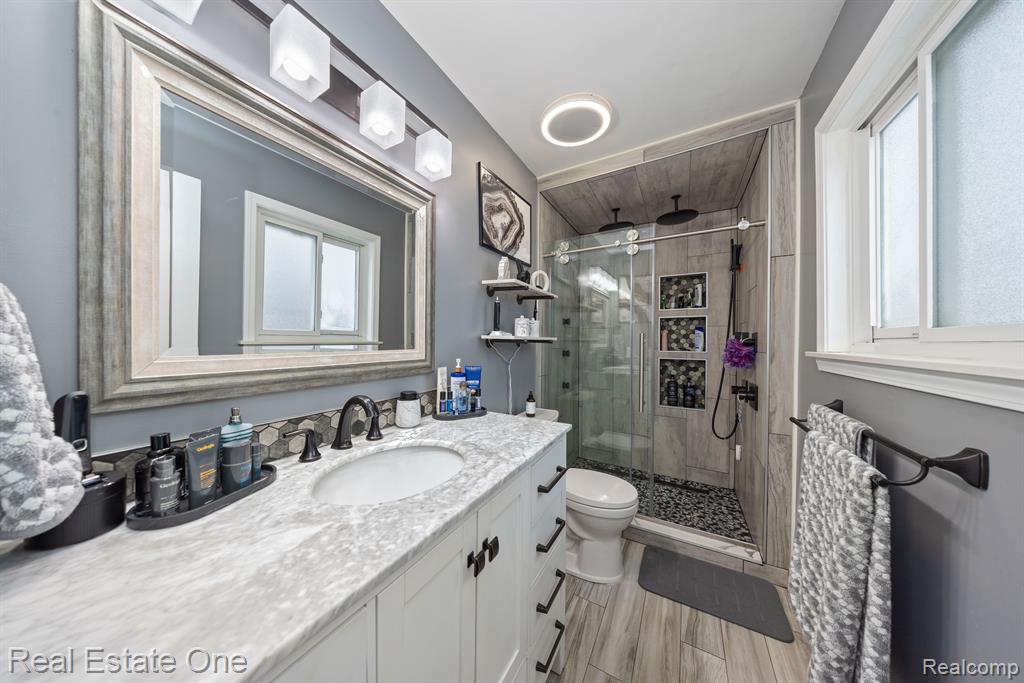 4083 W MAPLE Road, Wixom, MI 48393 — Photo 25