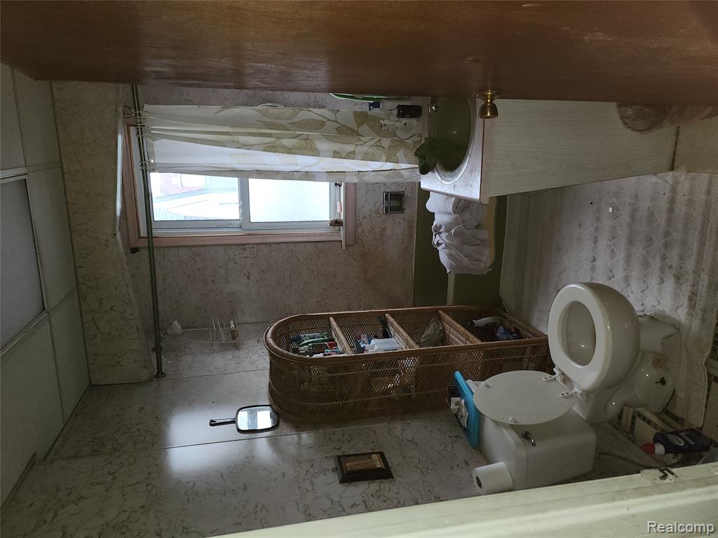 585 Owen Street, Detroit, MI 48202 — Photo 16
