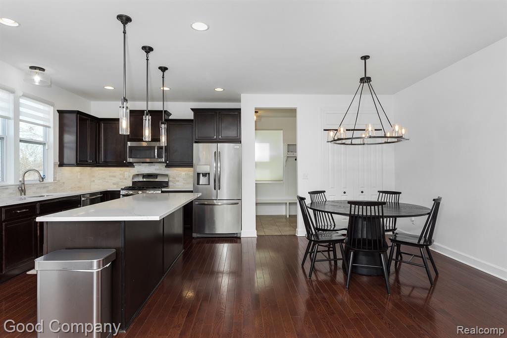707 GOLF Avenue, Royal Oak, MI 48073 — Photo 17