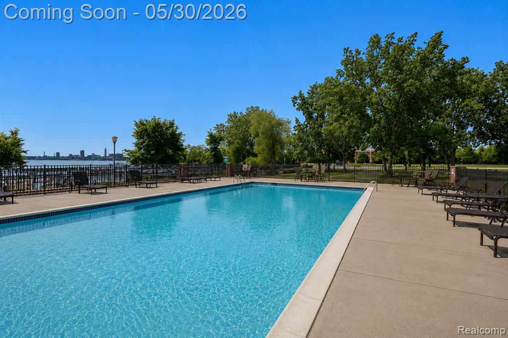 250 E Harbortown Drive, 205, Detroit, MI 48207 — Photo 57