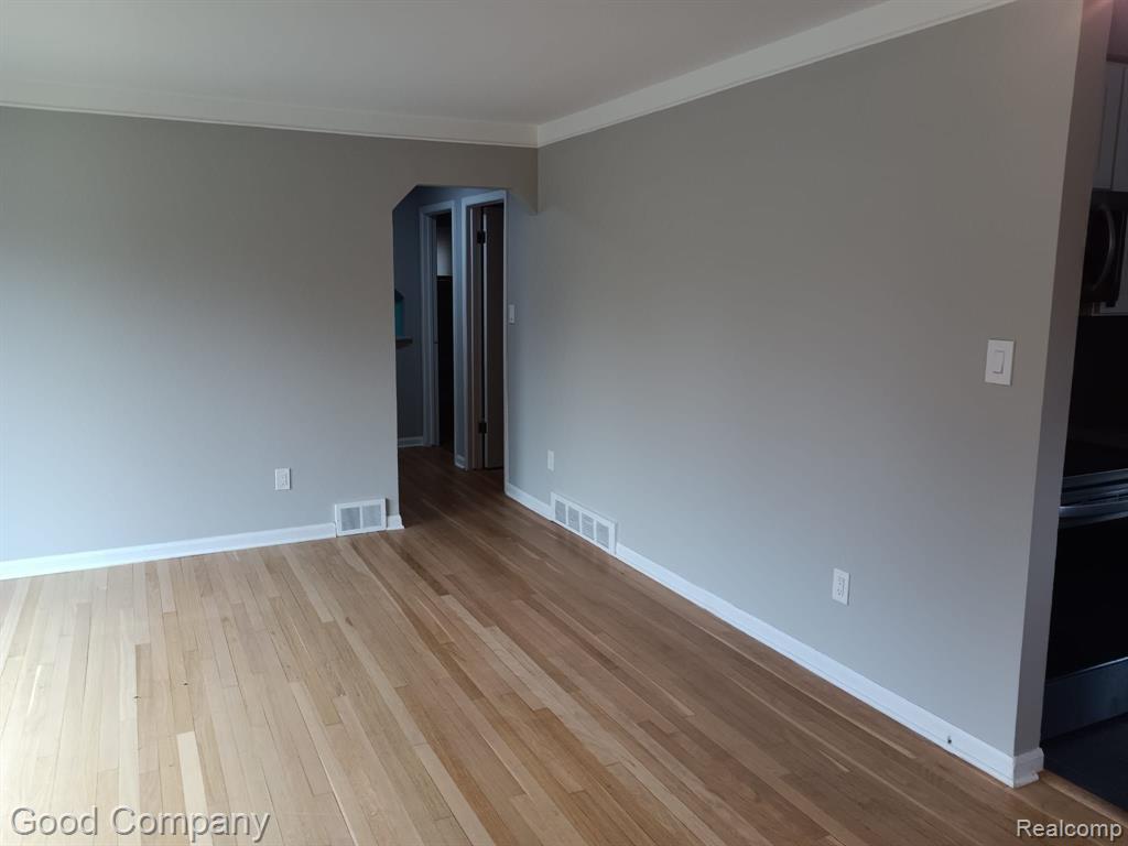 8400 OAK PARK Boulevard, Oak Park, MI 48237 — Photo 21