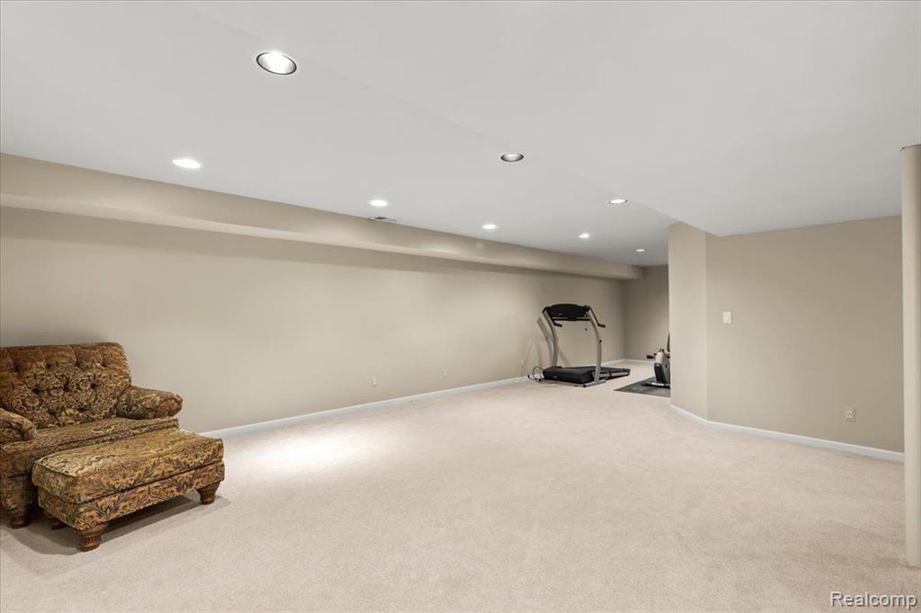 4280 ELIZABETH Lane, Walled Lake, MI 48390 — Photo 25
