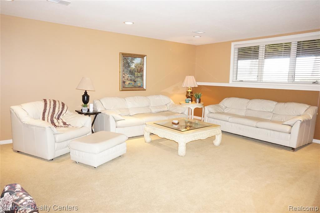 4269 Fairway Lane, Jackson, MI 49201 — Photo 18
