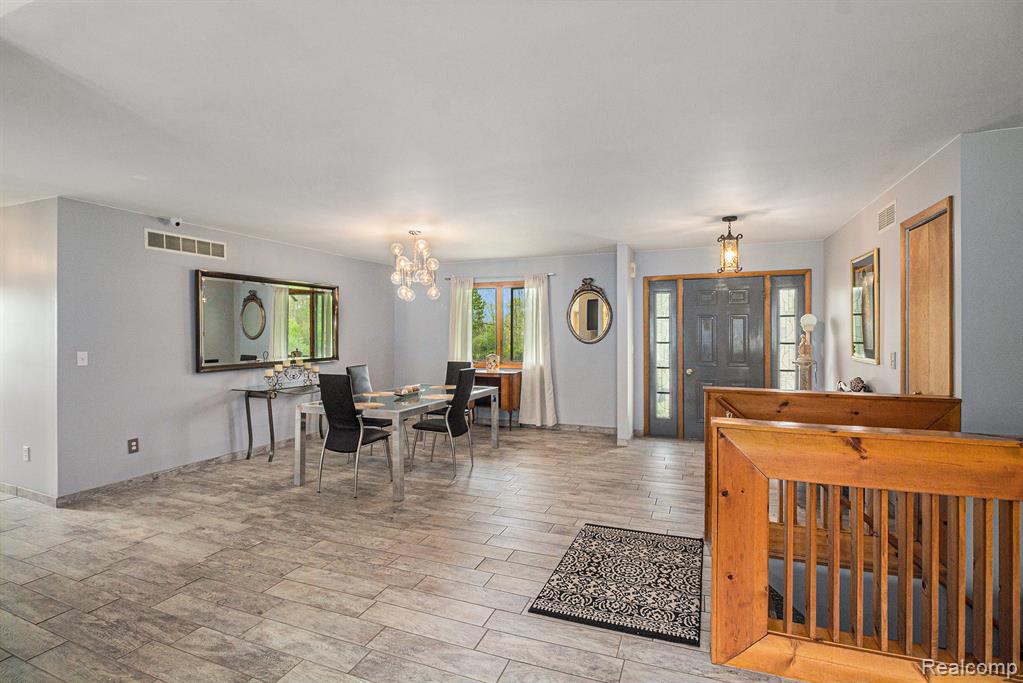 7031 Munsell Road, Howell, MI 48843 — Photo 2