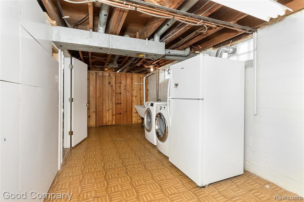 702 Orchard View Drive, Royal Oak, MI 48073 — Photo 29