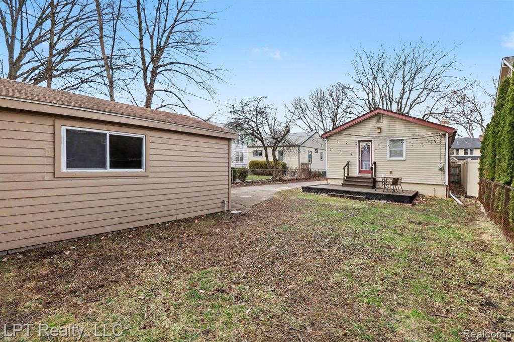 556 Academy Street, Ferndale, MI 48220 — Photo 14