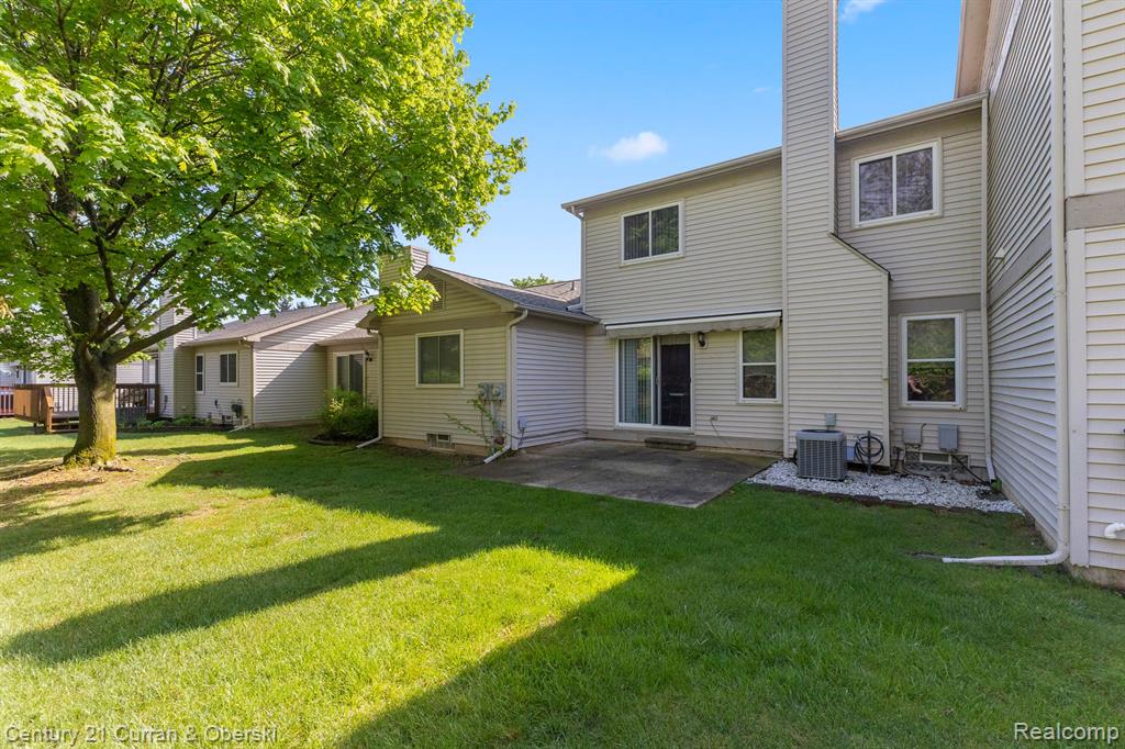 6541 DEERHURST Drive, Westland, MI — Photo 32