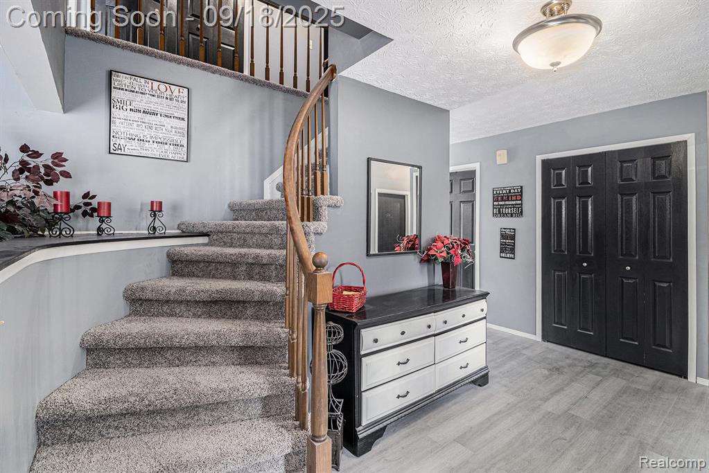 15721 Kristin Lane, Riverview, MI 48193 — Photo 5
