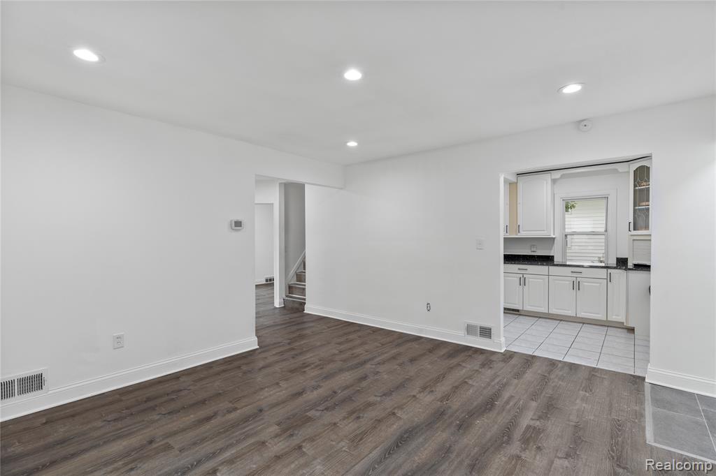 885 Hawthorne Avenue, Ypsilanti, MI 48198 — Photo 4