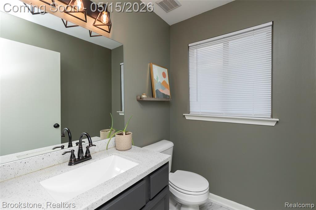 21340 BUNKER Drive, Macomb, MI 48042 — Photo 24