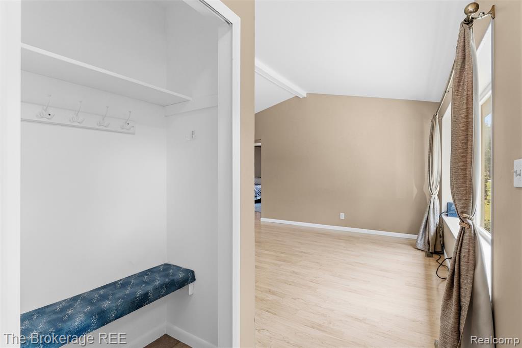 6509 Silver Lake Road, Linden, MI 48451 — Photo 9