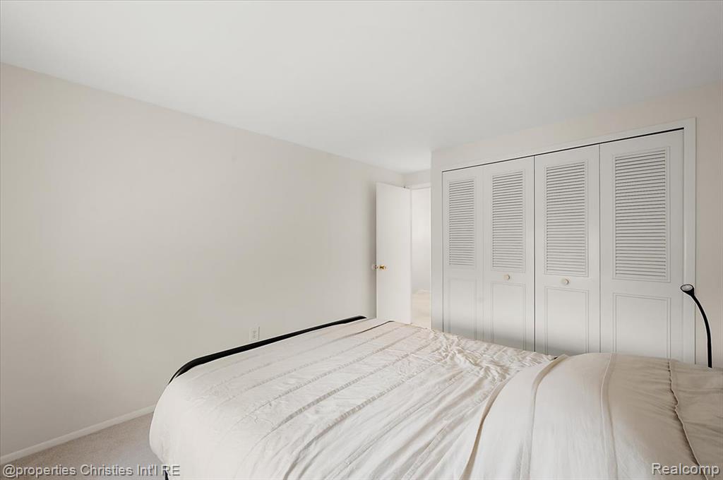 41327 Lagoon Court, Northville, MI 48167 — Photo 27