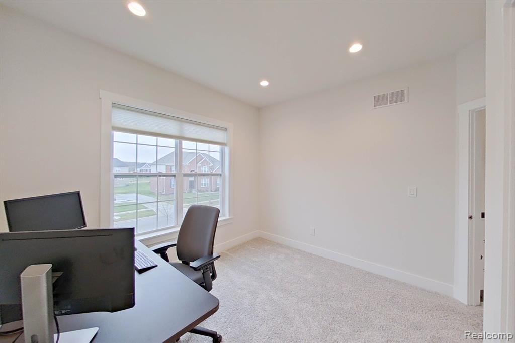 51060 LAUREL Park Drive, Canton, MI 48188 — Photo 51