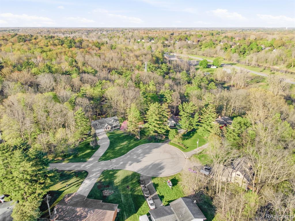 5208 N Hillcrest Drive, MI 48049 — Photo 36