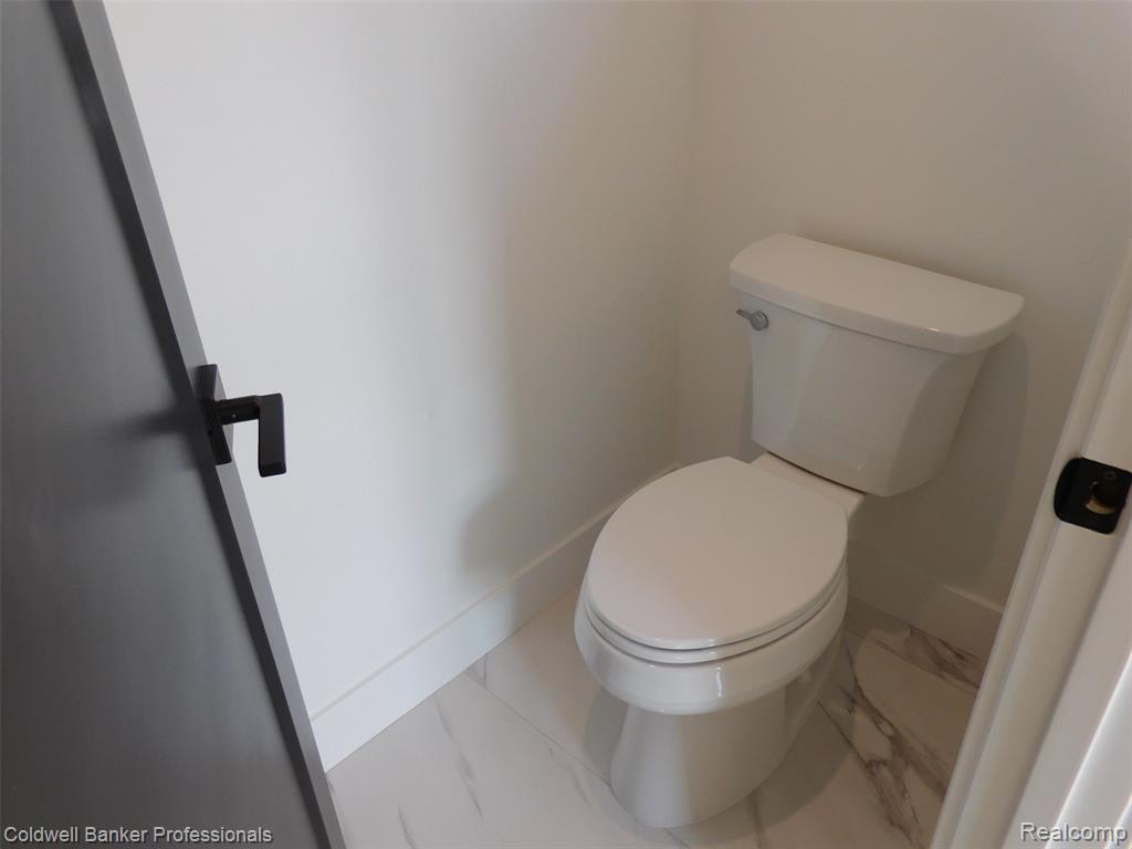 4247 Hampton Boulevard, Royal Oak, MI 48073 — Photo 28