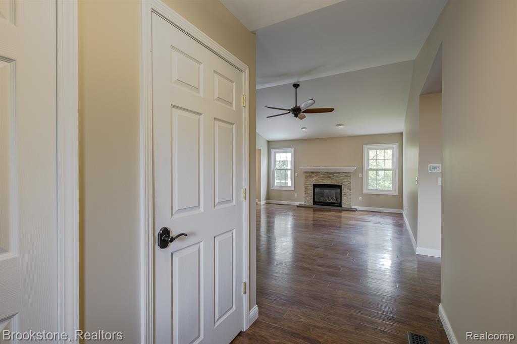 4289 Covey Lane, Grand Blanc, MI 48439 — Photo 6