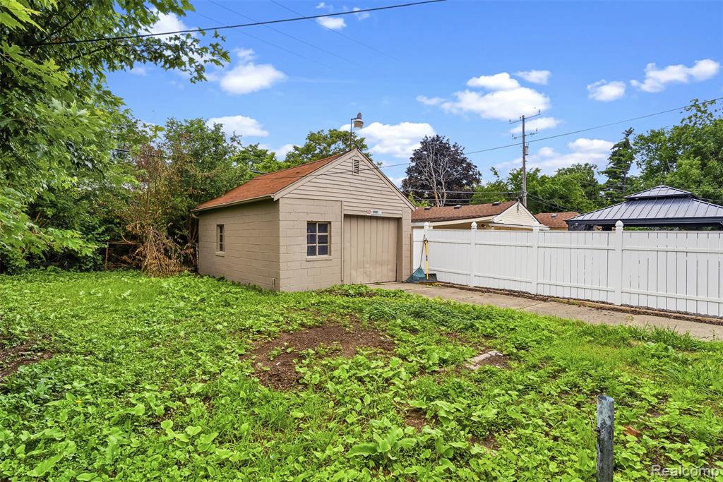 10681 Stratman Street, Detroit, MI 48224 — Photo 31